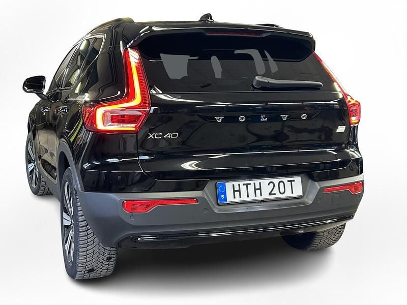 Begagnad Volvo XC40 Single Motor 175 kW (238 HK) 2023 Svart SUV