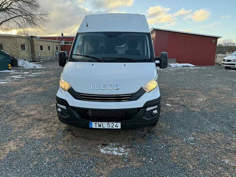 Begagnad Iveco Daily 136 HK (100 kW) 2018 Vit Van