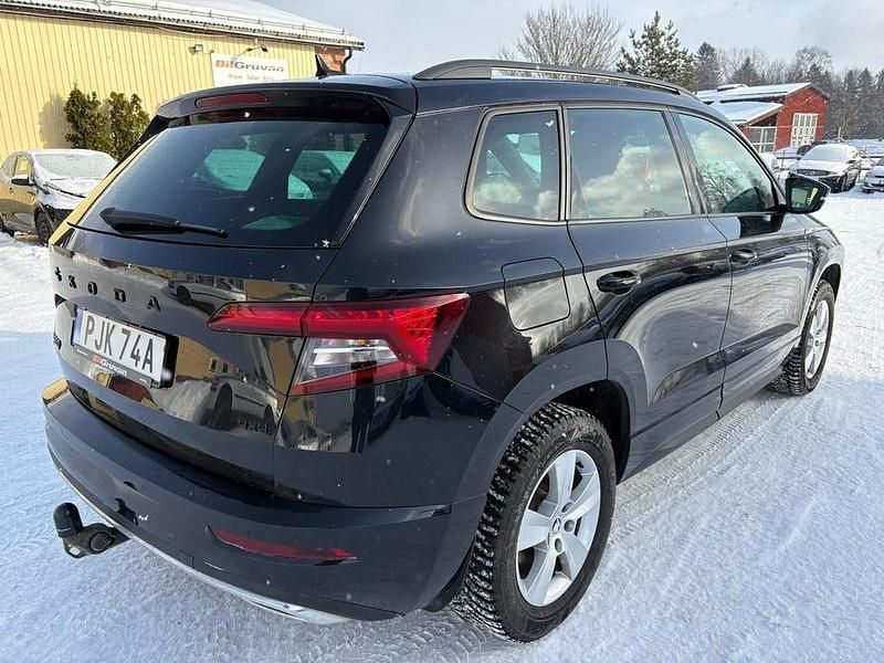 Begagnad Skoda Karoq SportLine 150 HK (110 kW) 2020 Svart SUV