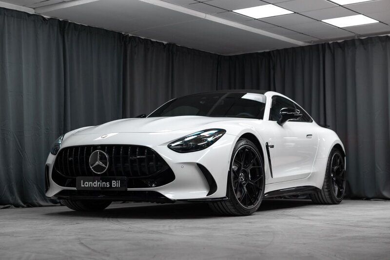 Svart Ny 2025 Mercedes AMG GT 63 AMG Sportkupé | 2 382 700 kr - Bild 1/4