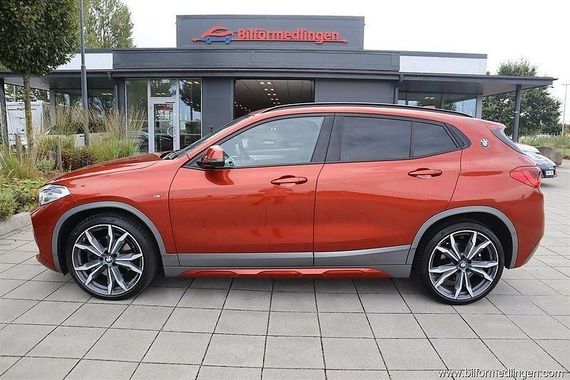 Orange samma som bilen Begagnad 2018 BMW X2 M Sport SUV | 289 900 kr (Marknadspris) - Bild 1/4