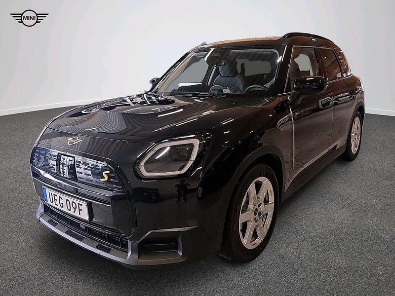 Svart Begagnad 2024 Mini Countryman SUV | 434 900 kr - Bild 1/4