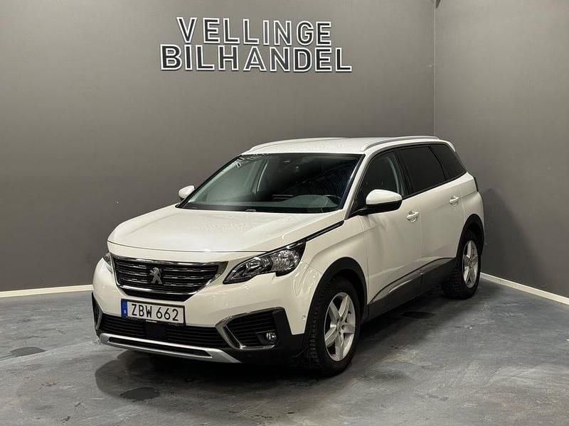 Vit Begagnad 2017 Peugeot 5008 SUV | 169 900 kr (Marknadspris) - Bild 1/4