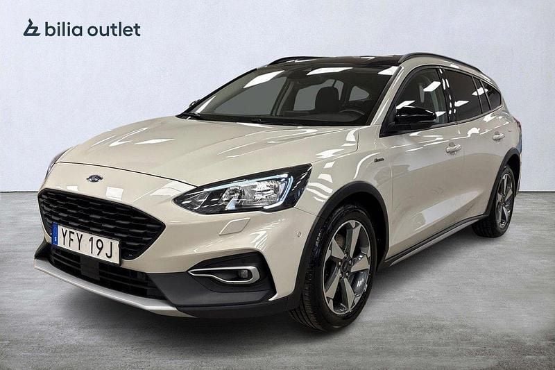 Vit Begagnad 2019 Ford Focus Active Kombi | 144 000 kr (Marknadspris) - Bild 1/4