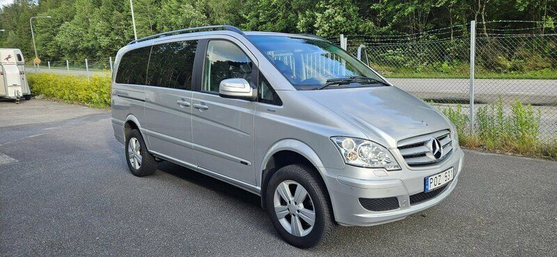 Silver Begagnad 2011 Mercedes Viano Minibuss | 180 000 kr (Marknadspris) - Bild 1/4