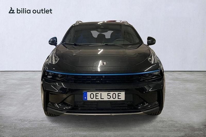 Begagnad Lynk & Co 01 261 HK (191 kW) 2023 Svart SUV