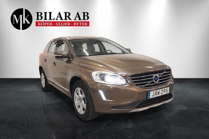 Begagnad Volvo XC60 Summum 150 HK (110 kW) 2015 Brun SUV