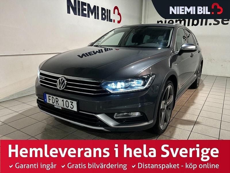 Mörkgrå Begagnad 2016 VW Passat Alltrack Kombi | 209 900 kr (Lite dyr) - Bild 1/3