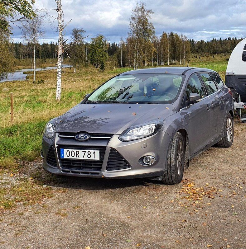 Brun Begagnad 2014 Ford Focus Titanium Kombi | 50 000 kr (Bra pris) - Bild 1/4