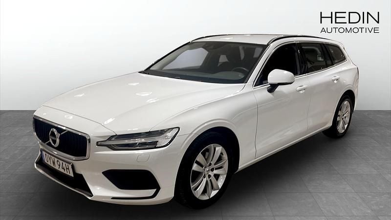 Vit Begagnad 2021 Volvo V60 Momentum Kombi | 274 900 kr (Bra pris) - Bild 1/4