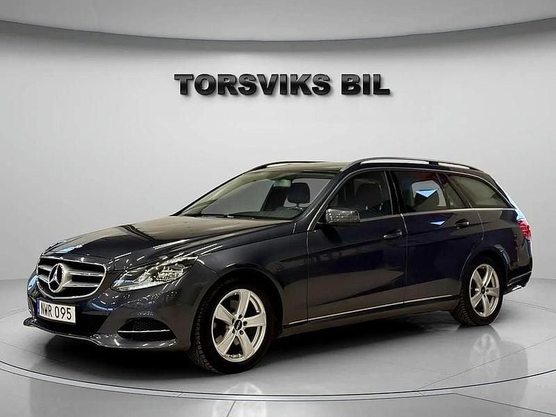 Begagnad Mercedes E220 Avantgarde 170 HK (125 kW) 2015 Grå Kombi