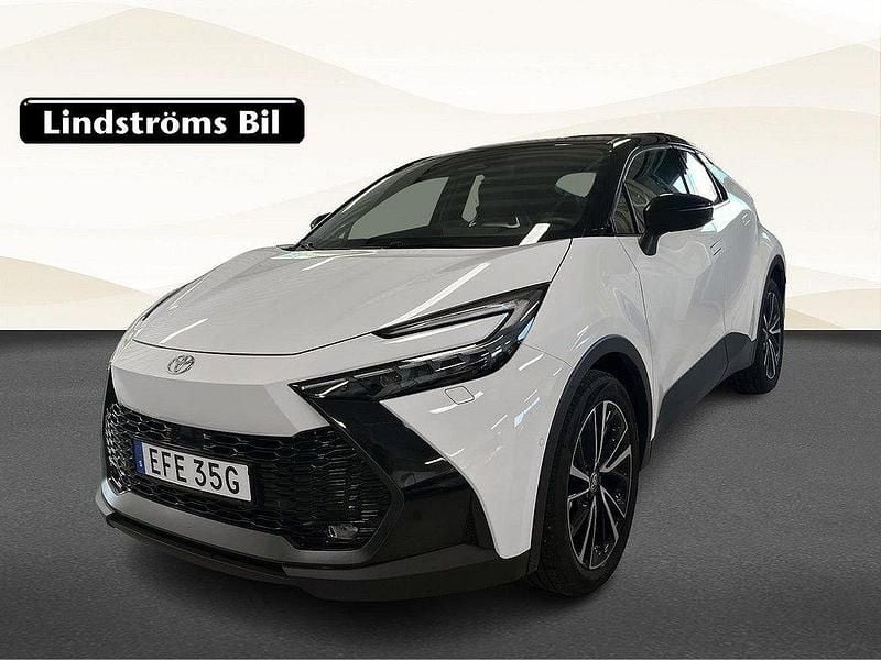 Vit Begagnad 2024 Toyota C-HR Executive SUV | 474 900 kr (Marknadspris) - Bild 1/3