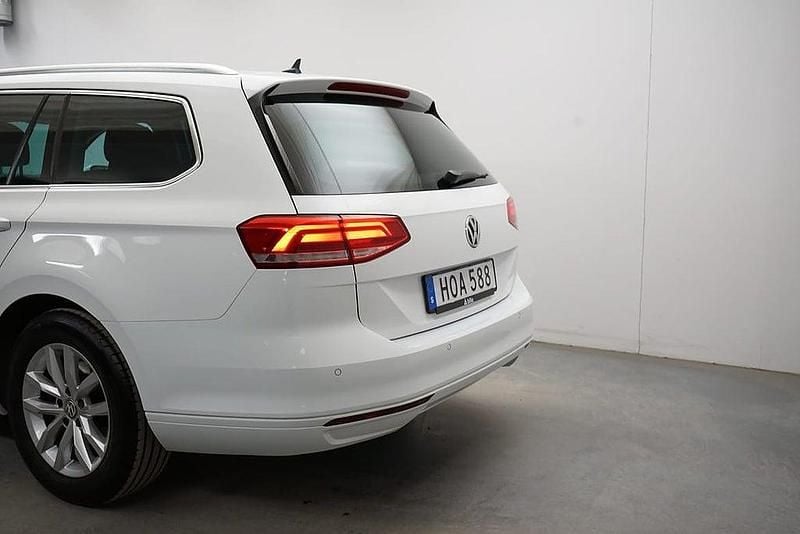 Begagnad VW Passat 150 HK (110 kW) 2016 Vit Kombi