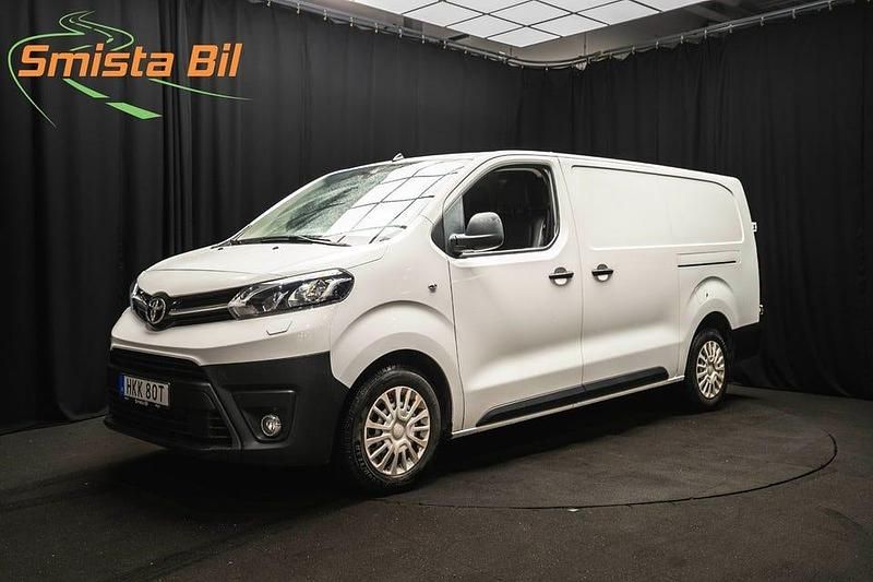 Vit Begagnad 2019 Toyota Proace Minibuss | 218 700 kr (Marknadspris) - Bild 1/3