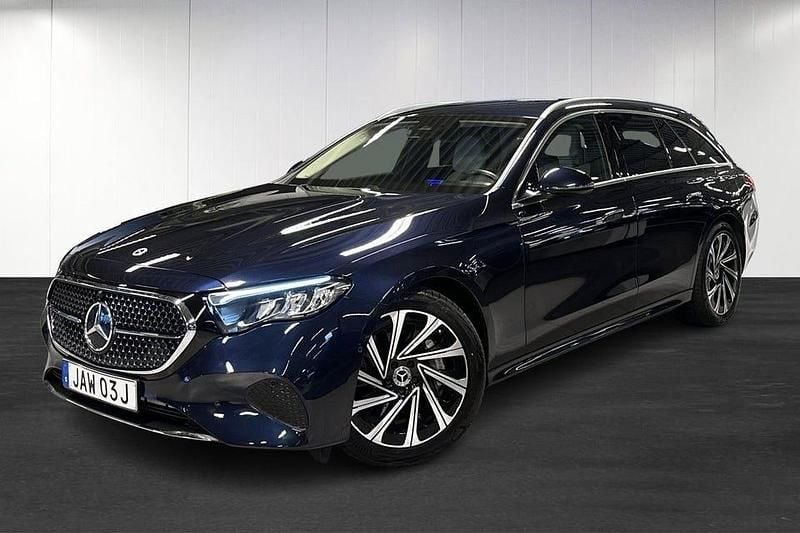 Begagnad Mercedes E300 Advanced 310 HK (228 kW) 2024 Blå