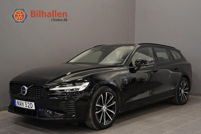 Svart Begagnad 2023 Volvo V60 Plus Kombi | 409 000 kr - Bild 1/4