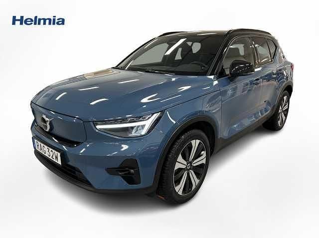 Blå Begagnad 2023 Volvo XC40 Plus SUV | 284 900 kr (Superpris) - Bild 1/4