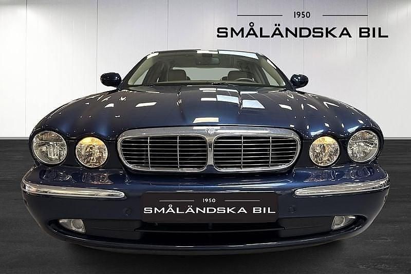 Begagnad Jaguar XJ 207 HK (152 kW) 2006 Blå Sedan
