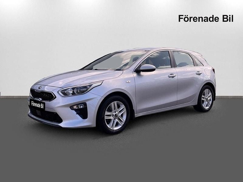 Grå Begagnad 2020 Kia Ceed Halvkombi | 169 900 kr (Bra pris) - Bild 1/4