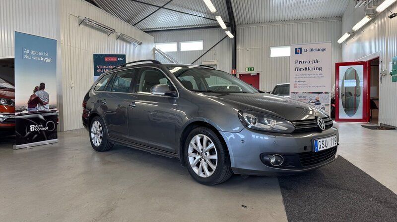Mörkgrå (grå) Begagnad 2010 VW Golf VI Kombi | 59 900 kr (Marknadspris) - Bild 1/4
