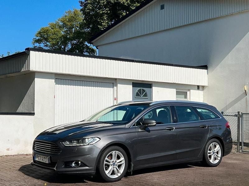 Grå (magnetic grey metallic) Begagnad 2015 Ford Mondeo Titanium Kombi | 84 500 kr (Dyr) - Bild 1/4