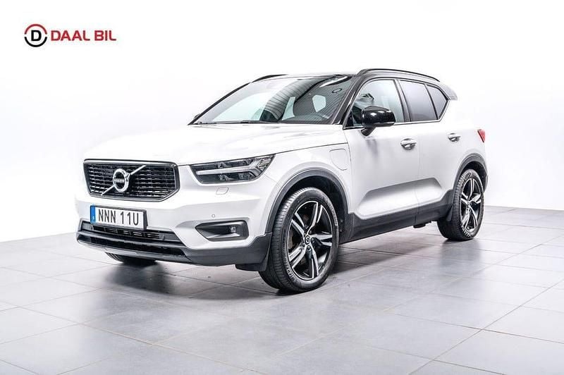 Begagnad Volvo XC40 R-Design 262 HK (192 kW) 2020 Vit SUV