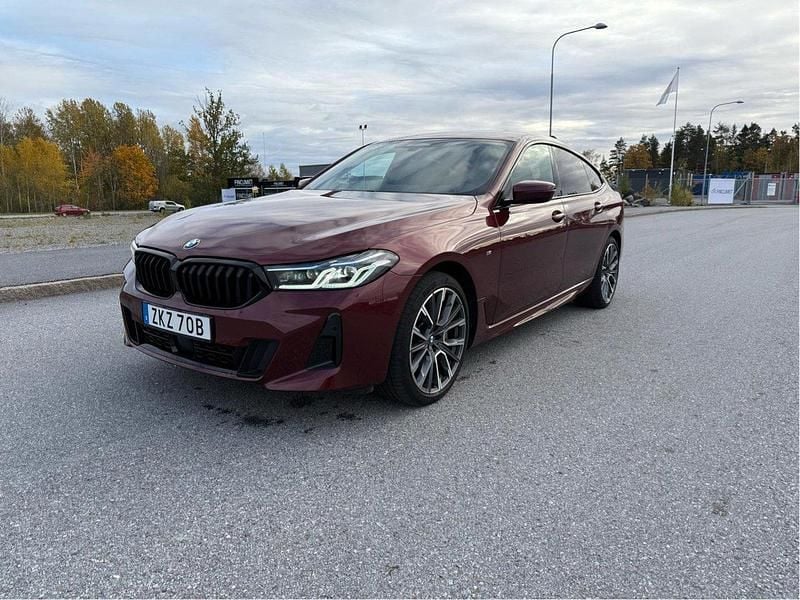 Röd Begagnad 2022 BMW 640 Sportkupé | 525 000 kr - Bild 1/4