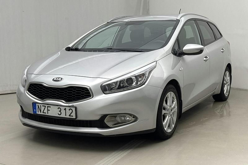 Grå Begagnad 2014 Kia Ceed Sportswagon EX Kombi | 60 000 kr (Bra pris) - Bild 1/4