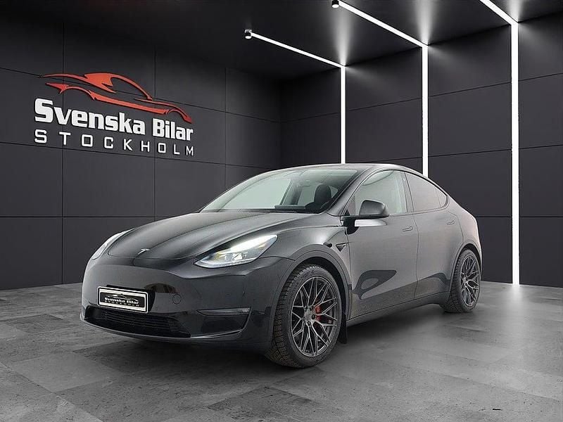 Svart Begagnad 2022 Tesla Model Y Performance SUV | 449 900 kr (Lite dyr) - Bild 1/4