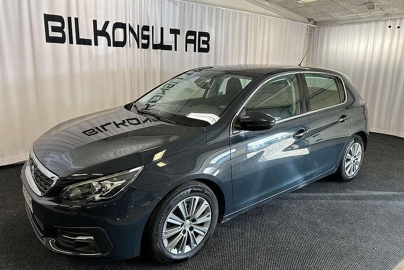 Mörkgrå (grå hurricane) Begagnad 2019 Peugeot 308 Allure Halvkombi | 129 000 kr (Marknadspris) - Bild 1/4