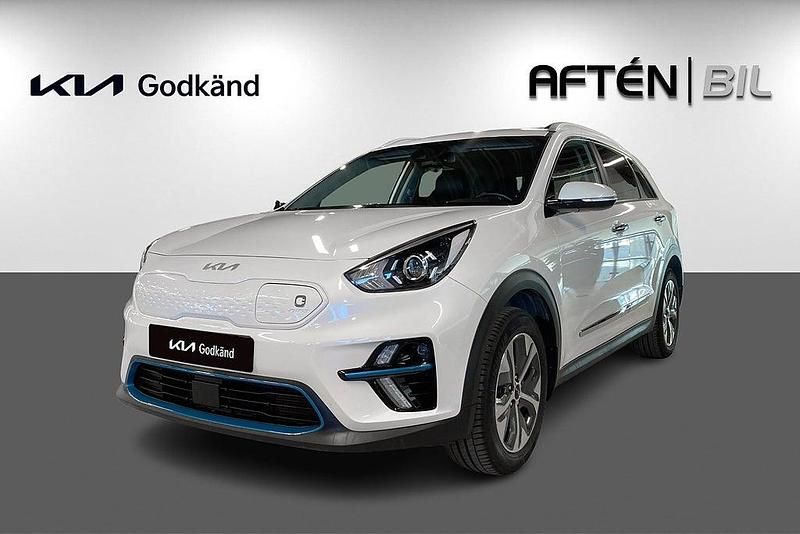 Vit (snow white pearl metallic) Begagnad 2021 Kia e-Niro Advance SUV | 249 800 kr (Bra pris) - Bild 1/3