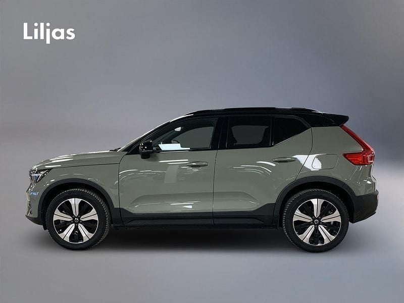 Begagnad Volvo XC40 Plus 185 kW (252 HK) 2023 Grön SUV