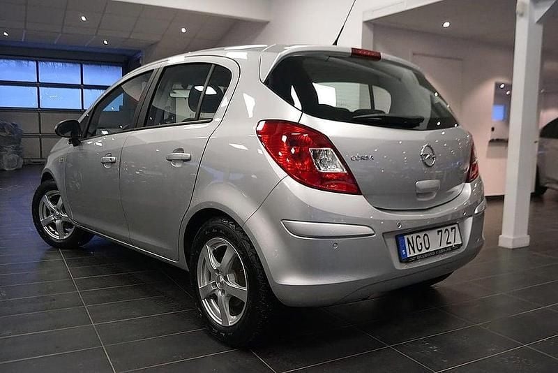 Begagnad Opel Corsa 101 HK (74 kW) 2013 Grå Halvkombi