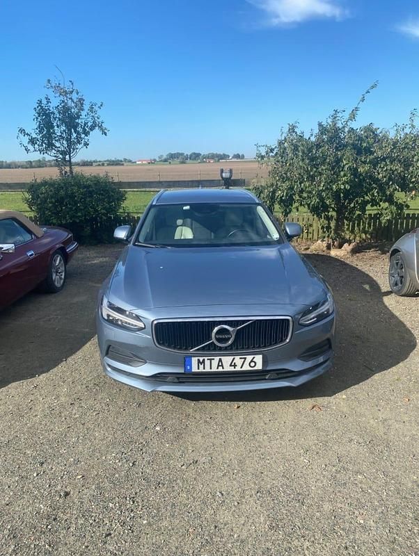 Begagnad 2019 Volvo V90 Kombi | 210 000 kr (Marknadspris) - Bild 1/4