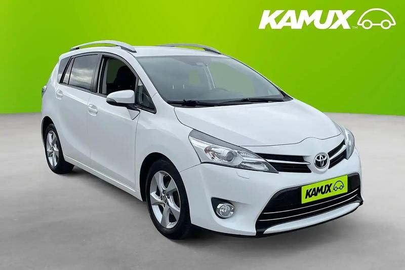 Vit Begagnad 2017 Toyota Verso Edition Minibuss | 148 700 kr (Dyr) - Bild 1/4