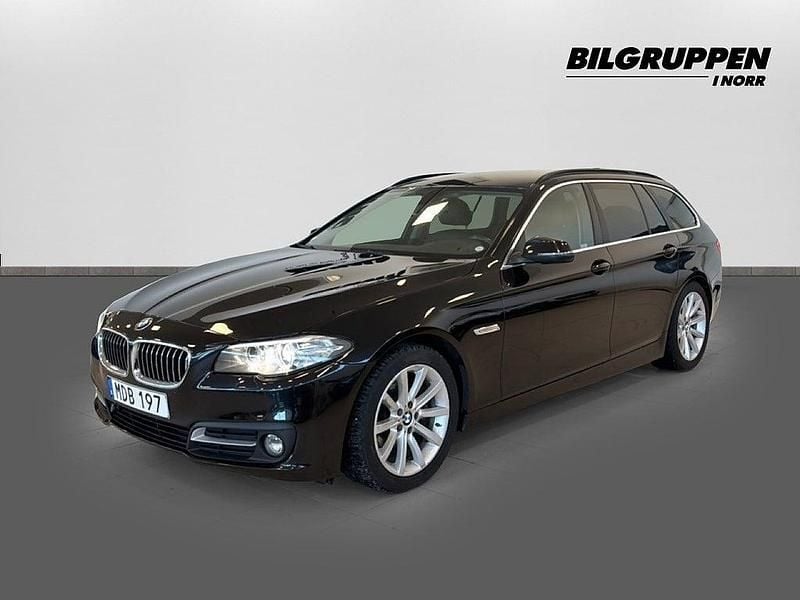 Svart Begagnad 2017 BMW 520 Kombi | 169 900 kr (Bra pris) - Bild 1/4