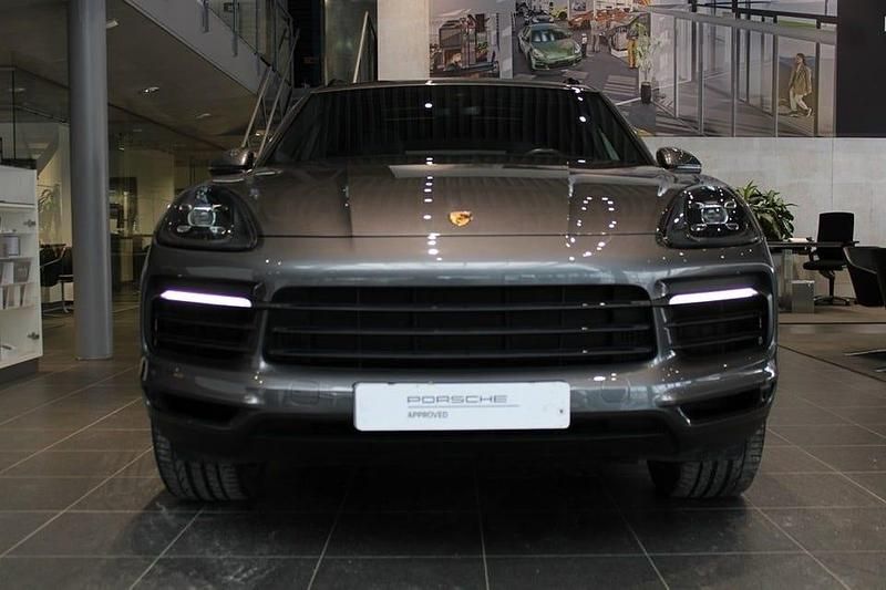 Begagnad Porsche Cayenne 340 HK (250 kW) 2020 Quarzite grey metallic SUV