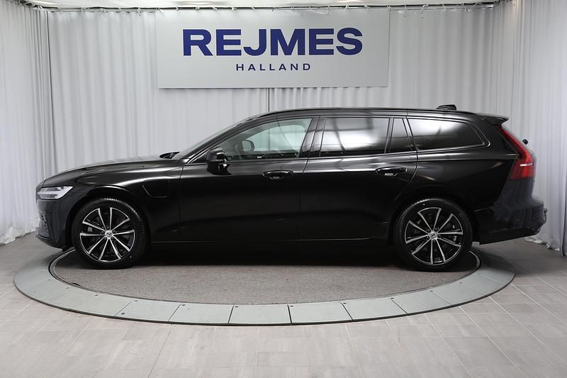 Ny Volvo V60 2026 Svart Kombi