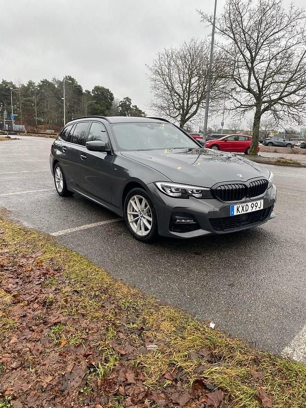 Begagnad BMW 330 M Sport 292 HK (214 kW) 2021 Kombi