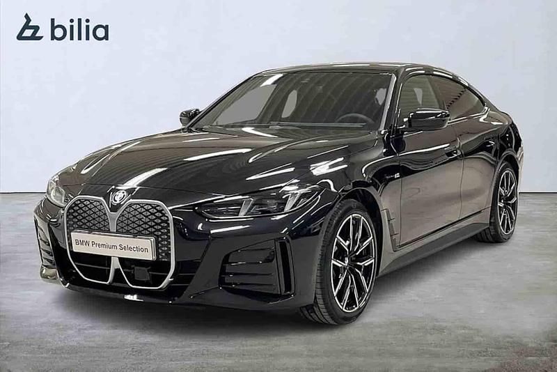 Svart Begagnad 2026 BMW i4 Sedan | 659 900 kr - Bild 1/1