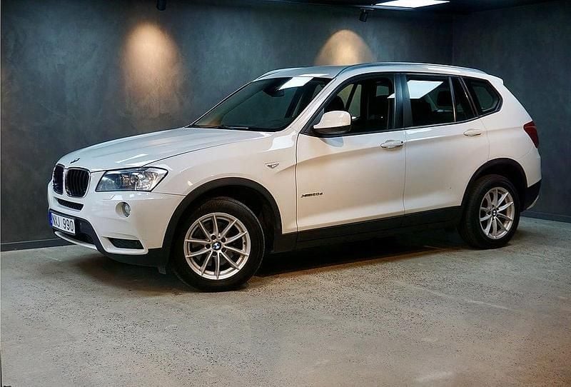 Vit Begagnad 2013 BMW X3 Comfort Edition SUV | 99 900 kr (Lite dyr) - Bild 1/4