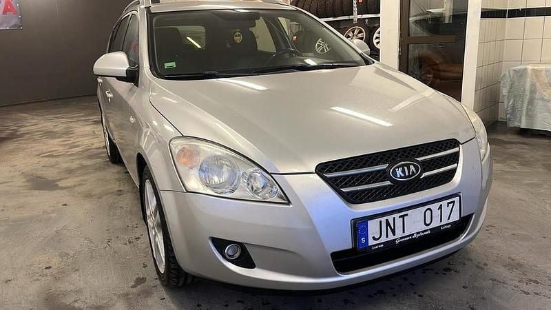 Silver Begagnad 2008 Kia Ceed Sportswagon EX Kombi | 33 400 kr (Marknadspris) - Bild 1/4