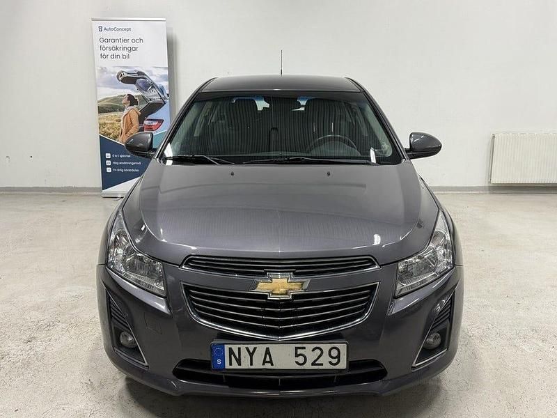 Begagnad Chevrolet Cruze 131 HK (96 kW) 2013 Grå Halvkombi