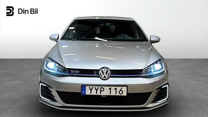 Begagnad VW Golf VII GTE 150 HK (110 kW) 2017 Silver Halvkombi