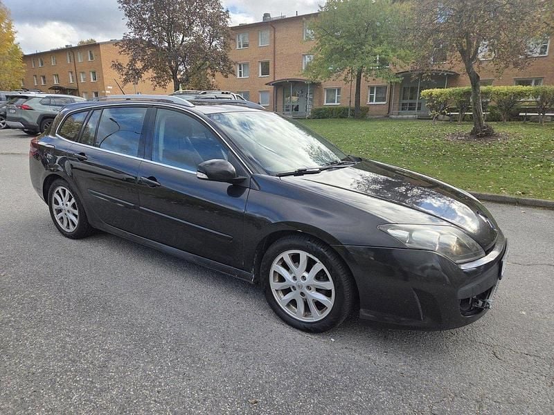 Svart Begagnad 2011 Renault Laguna GrandTour Kombi | 20 000 kr (Superpris) - Bild 1/4
