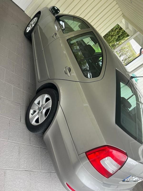 Begagnad Skoda Octavia 105 HK (77 kW) 2012