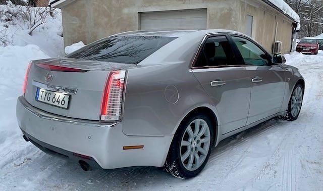 Begagnad Cadillac CTS 311 HK (228 kW) 2008 Silver Sedan