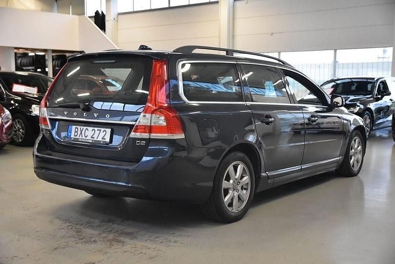 Begagnad Volvo V70 Momentum 116 HK (85 kW) 2014 Blå Kombi