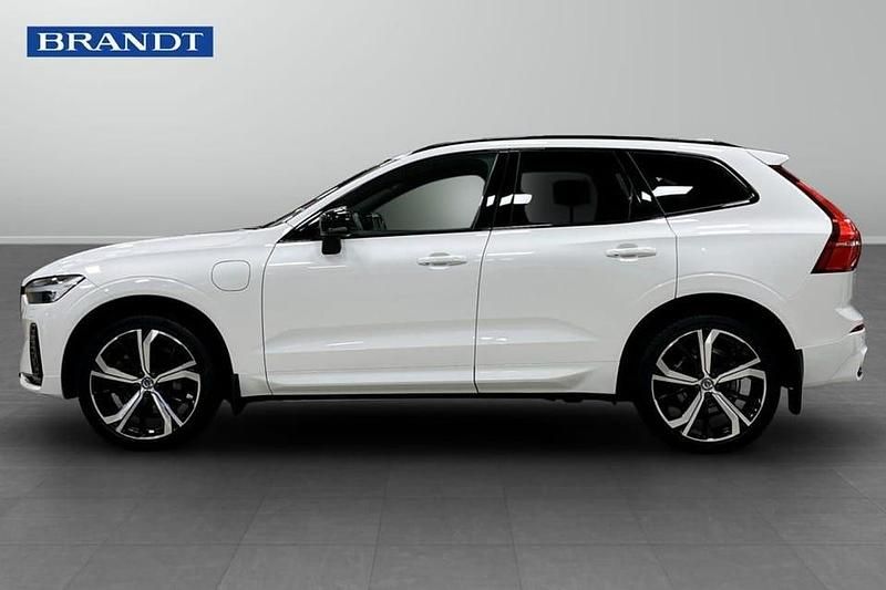 Begagnad Volvo XC60 R-Design 344 HK (253 kW) 2022 Vit SUV