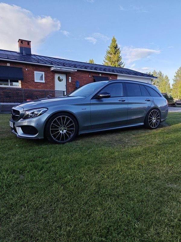 Silver Begagnad 2016 Mercedes C43 AMG AMG Kombi | 267 500 kr (Superpris) - Bild 1/4